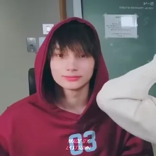 Sticker from ( 💋 )) kai fr @l4stsumr