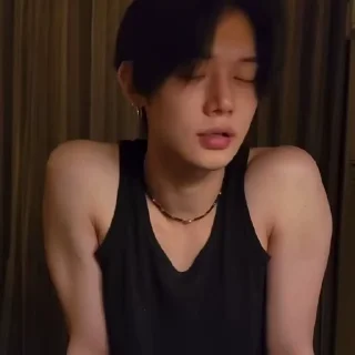 ☺️ emoji yj live 260608 @YJBG13 ➡️ @Ctikerubot Telegram sticker 20 of 50