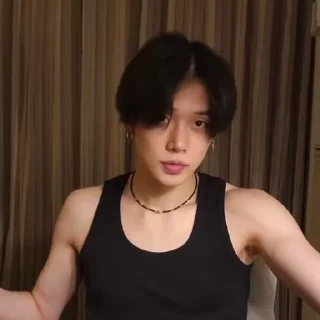 😅 emoji yj live 260608 @YJBG13 ➡️ @Ctikerubot Telegram sticker 14 of 50