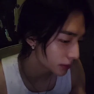 🍾 emoji hyunjin instagram ⋆ @lalalandstick Telegram sticker 10 of 30