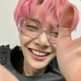 Sticker from jeongin::🥢 @helpfrmarie