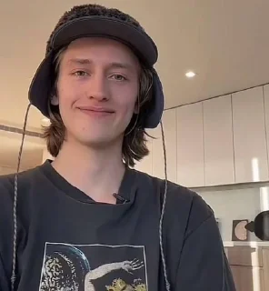 😁 emoji Персік Telegram sticker 13 of 63