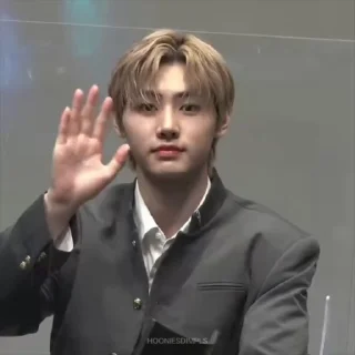 😎 emoji sunghoon enha | anim’🍷@asyxxy ➡️ @Ctikerubot Telegram sticker 13 of 35