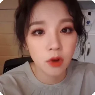 Sticker from Yuqi - (g)-idle``@Stickers_Hin
