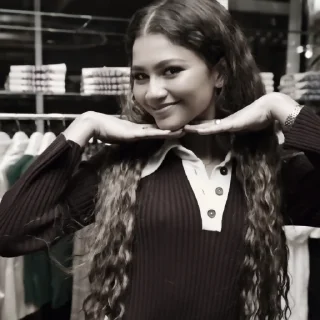 Sticker from ꩟ 🏈 zendaya ' @klhr1ml