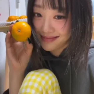 🍊 emoji yves ( my gf ) / @bboxd ➡️ @Ctikerubot Telegram sticker 12 of 35