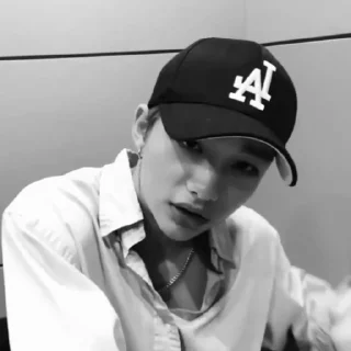 Sticker from HYUNJIN BW @HSDX9