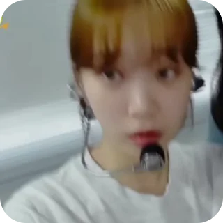🎸 emoji Chaewon @mum_yuqi00 Telegram sticker 11 of 30