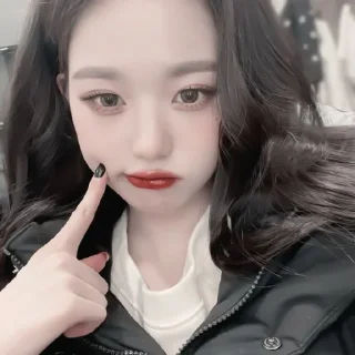 🍤 emoji ネ wonyoung 🍤‹‹ by @kioflix ›› Telegram sticker 6 of 30