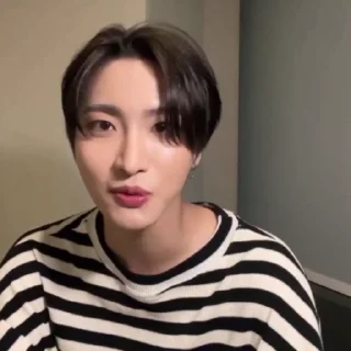 Sticker from seonghwa fr @M1YST0CK by @offstikbot