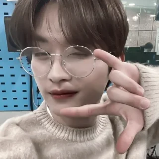 Sticker from 🏹 - 𝗆𝗂𝗇𝗁𝗈`. | @pecjuwr