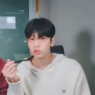 🏧 emoji SOOBIN 🏧 @WAR1HLP Telegram sticker 12 of 35