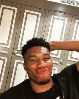 🌟 emoji Giannis Antetokounmpo Telegram sticker 8 of 11