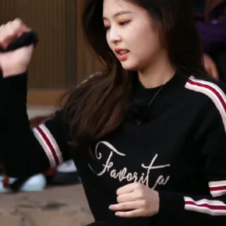 👣 emoji jennie @seomoki Telegram sticker 6 of 19