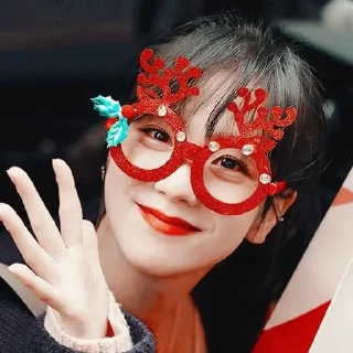 Sticker from ꒰ ೀ ꒱ взято у @ariksewqx || 🎄
