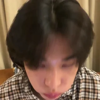 Sticker from hyunjin @archhjshnn