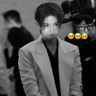 📷 emoji 𝗛eeseung @swe3tsim Telegram sticker 12 of 30