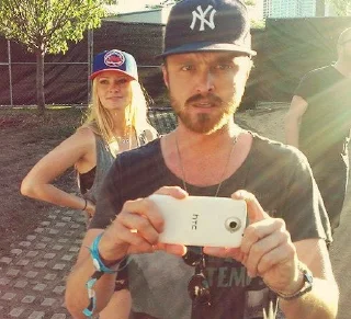 📸 emoji Aaron Paul Telegram sticker 13 of 22
