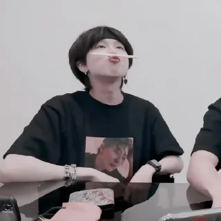 Sticker from あ 𝘮𝘰𝘰𝘥 𝘤𝘺𝘢 :; by @seduiisantee