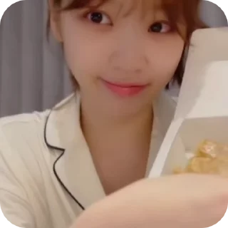 🎸 emoji Chaewon @mum_yuqi00 Telegram sticker 21 of 30