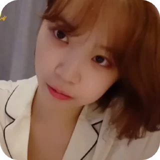 🎸 emoji Chaewon @mum_yuqi00 Telegram sticker 14 of 30