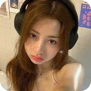 🌟 emoji Yunjin Le Sserafim - eshliqon Telegram sticker 22 of 25