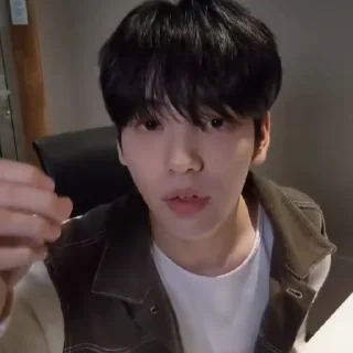 Sticker from soobin @seawzn