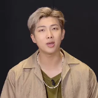 Sticker from ✷ !¡ namjoon : @taeviisss