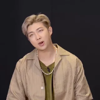 Sticker from ✷ !¡ namjoon : @taeviisss
