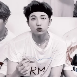 Sticker from 「namjoon」→ @rissgaridi