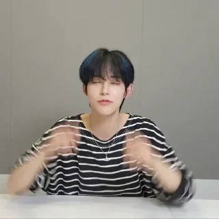 Sticker from 🎂’ SEOWON  » @SUNOOWO