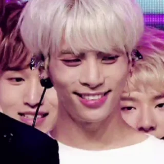 😅 emoji ШИНЫЕЕ от Вонджи (especially Jjong) ➡️ @Ctikerubot Telegram sticker 6 of 53