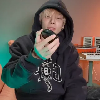 Sticker from taehyun 📢 @WAR1HLP
