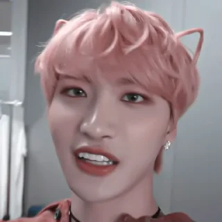 🧣 emoji [🧣]  ;; seonghwa ;; @smstickerr Telegram sticker 18 of 40