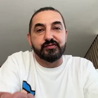 🤷‍♀ emoji Стики#1 от тгк @serezhapirozhenka Telegram sticker 7 of 50