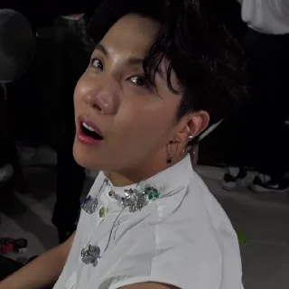 🎞 emoji @JKGNJH я порезался Telegram sticker 20 of 40