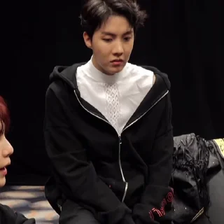 🎞 emoji @JKGNJH я порезался Telegram sticker 12 of 40