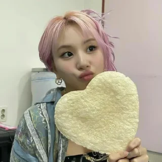 💗 emoji chaeyoung Telegram sticker 10 of 10