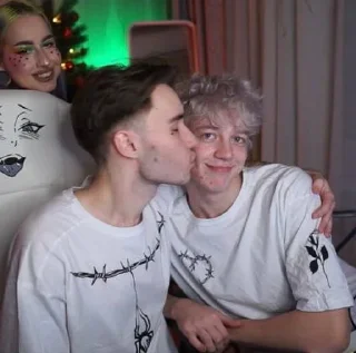 Sticker from twitchcouples