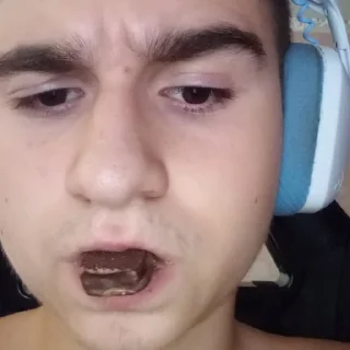 🤔 emoji 30 аутистов Telegram sticker 7 of 60