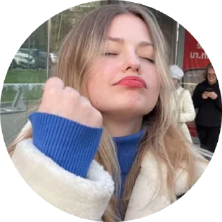 🤭 emoji the evil ulyana🙇🏽 Telegram sticker 7 of 93
