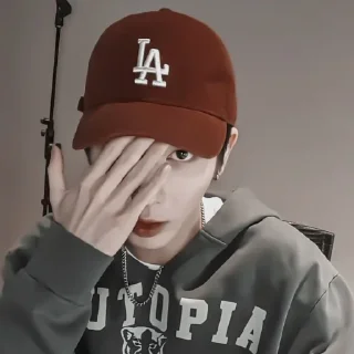 🦾 emoji › 🦾 : taehyun 180222 : @smstickerr Telegram sticker 10 of 40