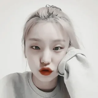 🧣 emoji 🧣 ༄ Yeji by:; @fp_am  ₊˚.🧣 Telegram sticker 24 of 40
