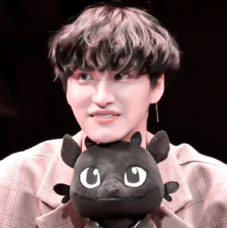 🧣 emoji [🧣]  ;; seonghwa ;; @smstickerr Telegram sticker 14 of 40