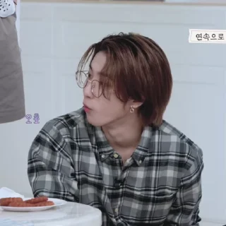 🙇 emoji minsung @mnsarch Telegram sticker 3 of 50