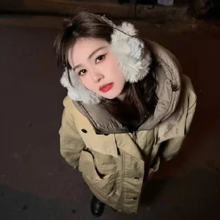 Sticker from Weibo @bailuu94