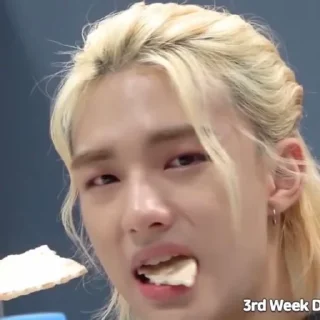 🤨 emoji любимки😗 Telegram sticker 3 of 110
