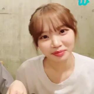 🥧 emoji chaewon ☆ @xvanessq Telegram sticker 21 of 50