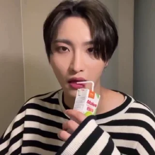 😂 emoji seonghwa fr @M1YST0CK by @offstikbot Telegram sticker 14 of 25