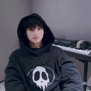 👾 emoji @WAR1HLP ㅡ kaí ' Telegram sticker 14 of 35